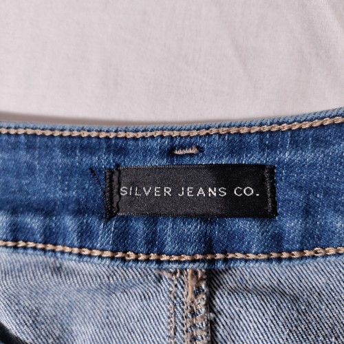 Silver Jeans Boyfriend Shorts W24 L4.5 (26"x4" Actual) - Imperfect - Picture 18 of 18