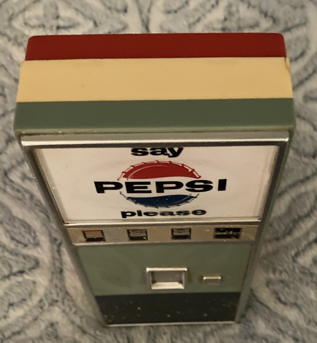 1960's Pepsi Transistor Radio Just Like The Beatles Used On Tour