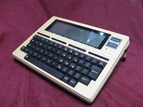 Vintage Radio Shack TRS-80 Model 100 Portable Computer + Books, Accessories - Picture 7 of 16