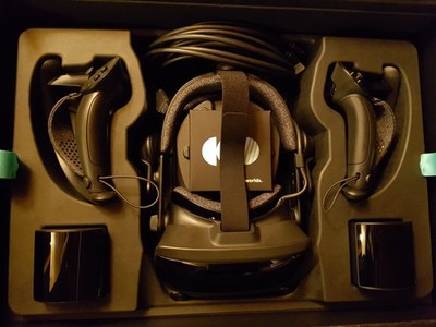 Valve Index VR Headset Komplettpaket, 2x Controller, 2x Basisstation, OVP