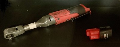 MILWAUKEE 2560-20 3/8  M12 CORDLESS RATCHET W BATTERY (yl-jr) (PDS039461)