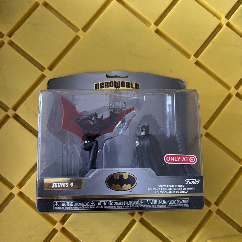 Funko Hero World: DC Universe-Batman (Batman Beyond) & Batman- Target #Series 09