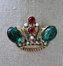 Vintage Crown Jelly Belly Cabachons And Faux Pearls No Makers Mark