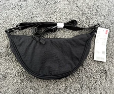 New UNIQLO Round ULTRA MINI Shoulder Crossbody Zipper Bag, 2L Black, Unisex