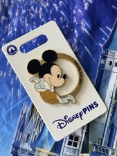 Prendedor de boda Felices para siempre del novio Mickey Mouse de los parques de Disney 2026 OE