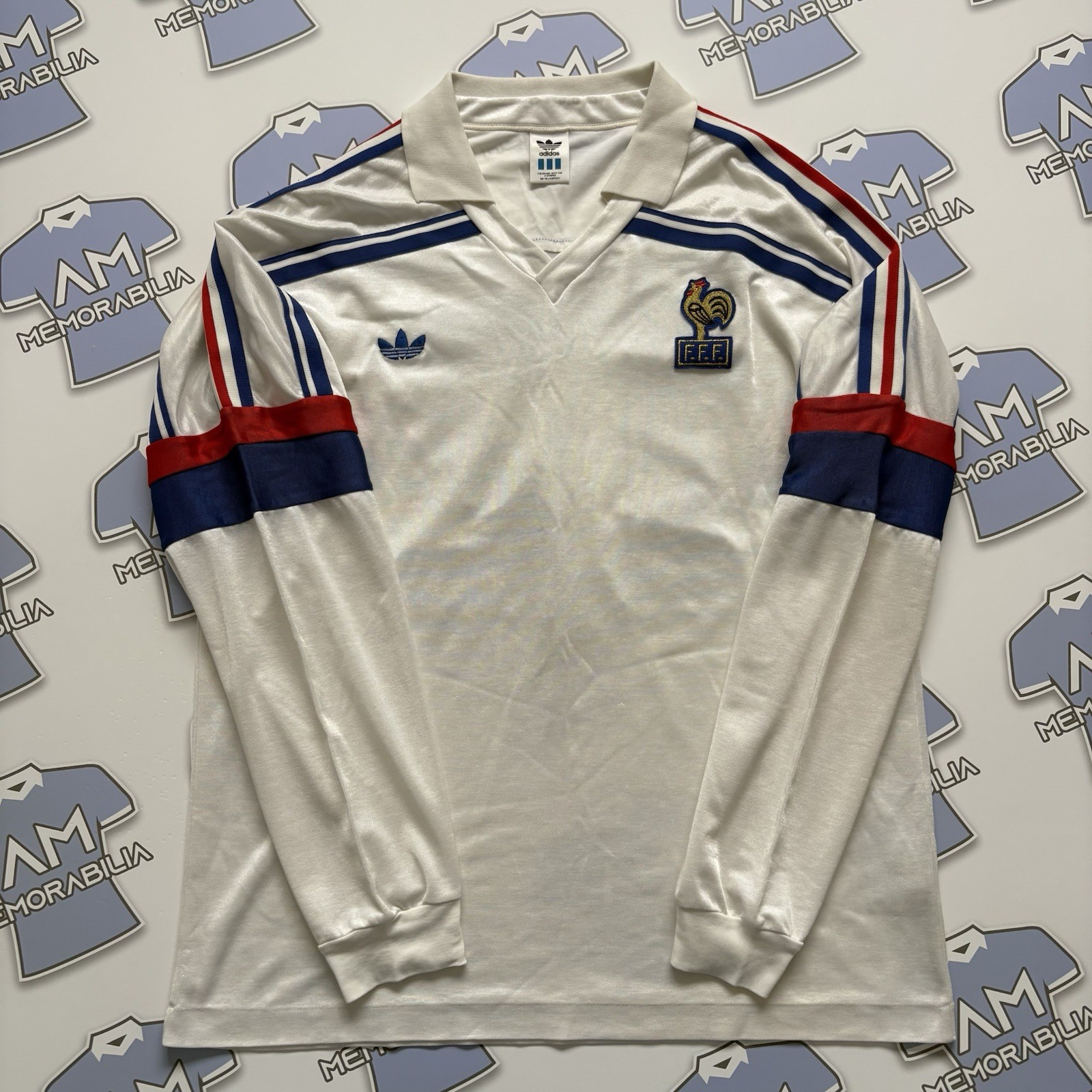 Camiseta visitante rara usada en partido emitida Alain Giresse Francia 1986 Burdeos Marsella