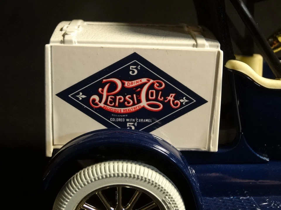 ERTL 1918 Ford Model T Runabout #9636 Pepsi Coin Bank #0697 - Image 3 of 4