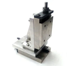 2-Axis Dovetail Manual Positioner 1.5"Travel 40TPI 3 x 3" Stage 7.5 x 6.5 x 3.5"