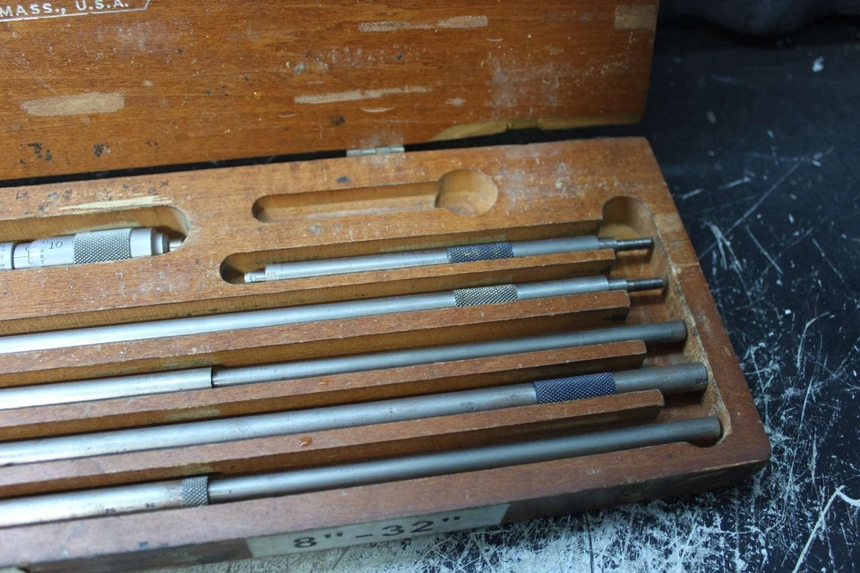 STARRETT Inside Micrometer 8" to 32" (incomplete and box is broken, see pictu... - Image 3 of 4