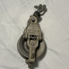 Sherman + Reilly XS-100-B Universal Stringing Block#1