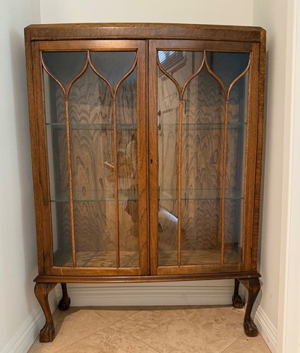 Antique Richly Aged Oak Display Cabinet 2 Glass Doors Beautiful EUC