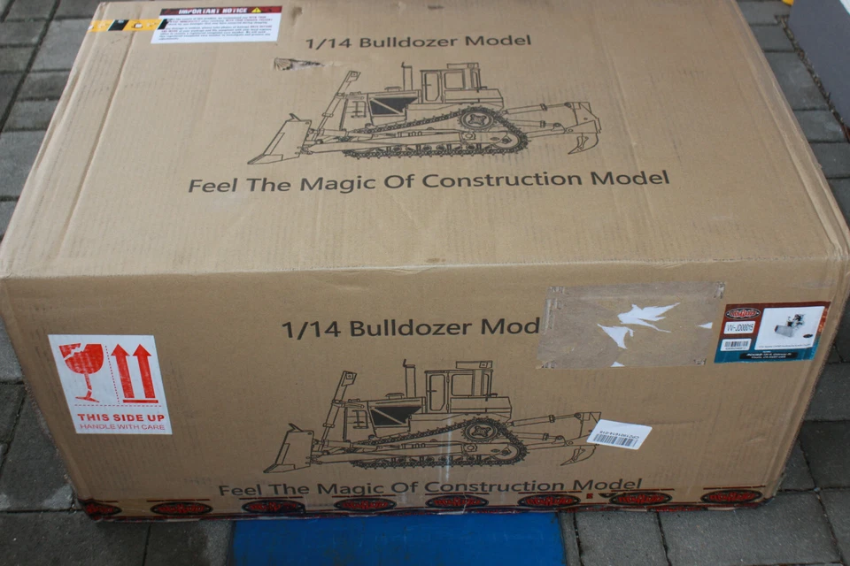 RC4WD JD Hydraulic Bulldozer Incl. Sender DXR2 1:14 New OVP - Image 2 of 4