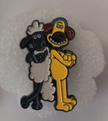 SHAUN THE SHEEP-PIN-2 OR MORE PINS $5.49 SHIPPING-SPEND $20 SHIPPING IS FREE