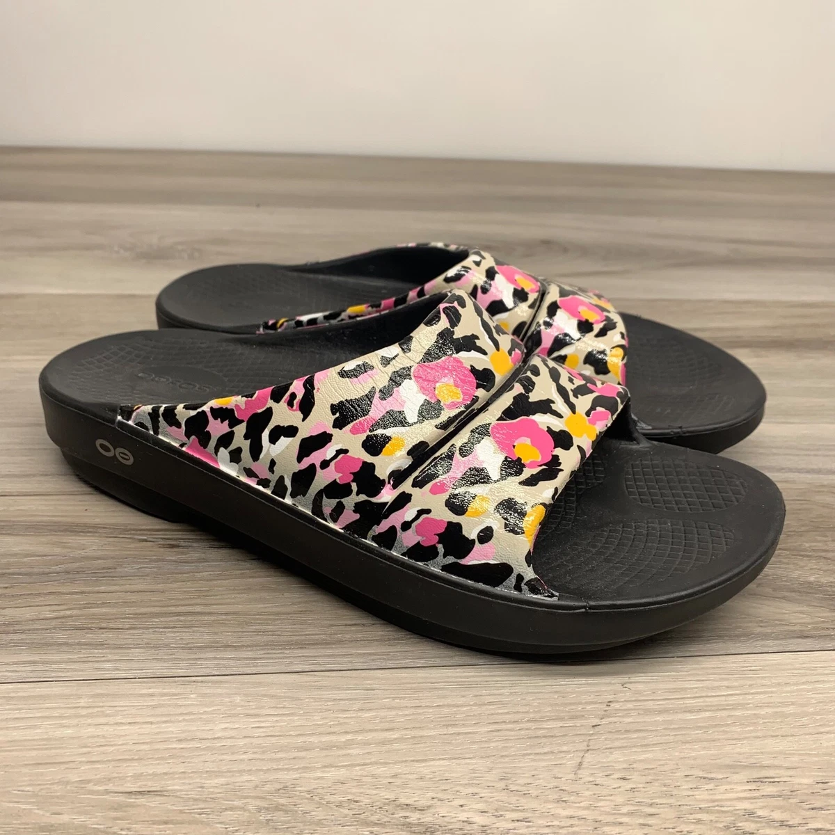 OOFOS OOahh Limited Slide Sandal Black Leopard US Men s 9 Women s