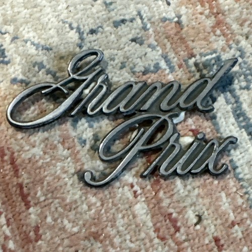 Original 1970's Pontiac 490260 Grand Prix Emblem Script - Picture 2 of 5