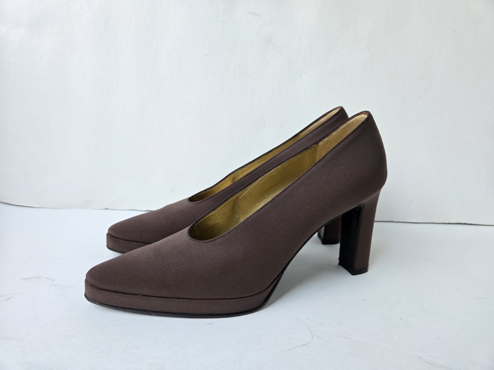 YSLYVES SAINT LAURENT Made in Italy tacchi classici a punta in pelle marrone taglia 6M