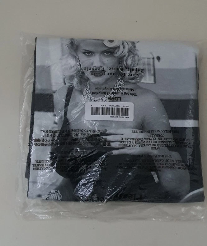 SS21 Supreme Anna Nicole Smith T Shirt Taille M Nouveau Et non Ouvert