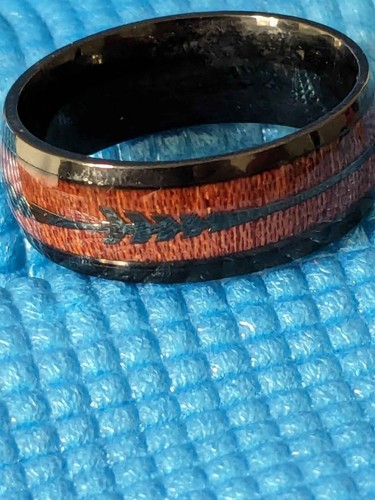KOA Wood Inlay With Arrow Detail Ring - Picture 7 of 7