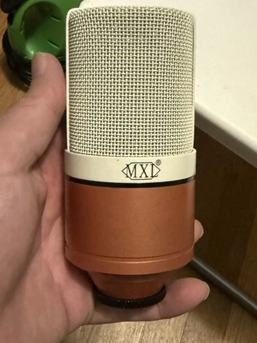 MXL 990 Condenser Wired Professional Microphone ( No Wire)