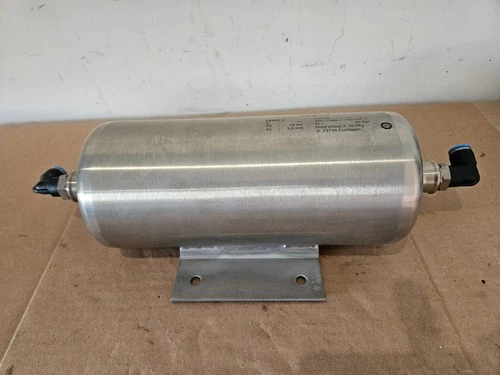 Festo CRVZS-2 Pneumatic Air Reservoir, G 1/2 Connection, 2 Liter, 160236 - USED