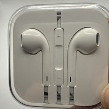 Genuine Apple Corded White Earpods Earbuds Headphones 3.5mm - Brand NEW in Case