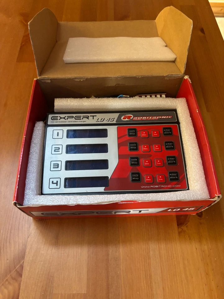 Caricabatterie Robitronic Expert LD 45 - Lipo / Life .. - Immagine 2 di 4