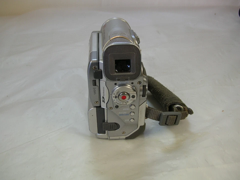 Canon Optura 400 Silver 2.0MP Camcorder *Tested Works* - Image 2 of 4