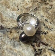 Sterling Silver Black and White Pearl Bypass Ring Size 6.5-7