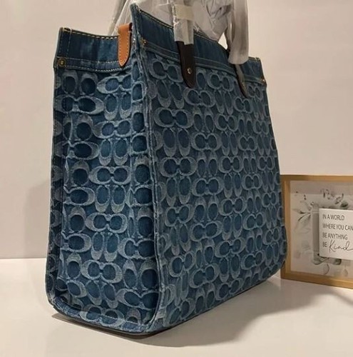 ๐ผ๐ฆ Coach CA108 ๐ผ๐ฆ Signature Denim Field Tote Crossbody Bag ๐ผ GB11o3 - Picture 3 of 8