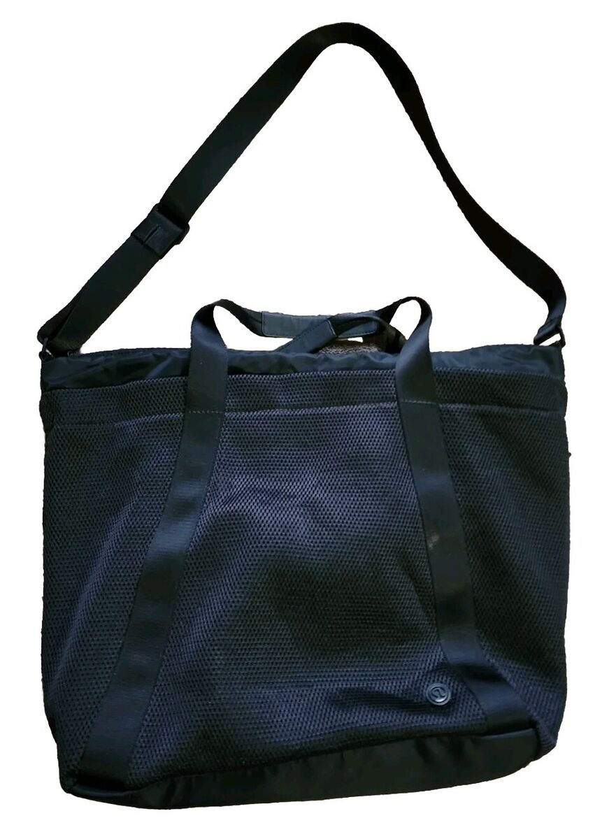 Lululemon Carry The Day Bag (Mesh) Black Tote Weekender XXL Lululemon Carry The Day Bag (Mesh) Black Tote Weekender XXL