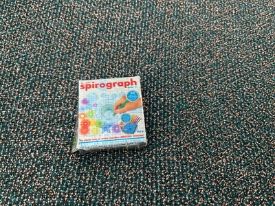 zuru mini brands Miniatur Metallic Spirograph Spiel Box Ideal Prop Barbie Haus
