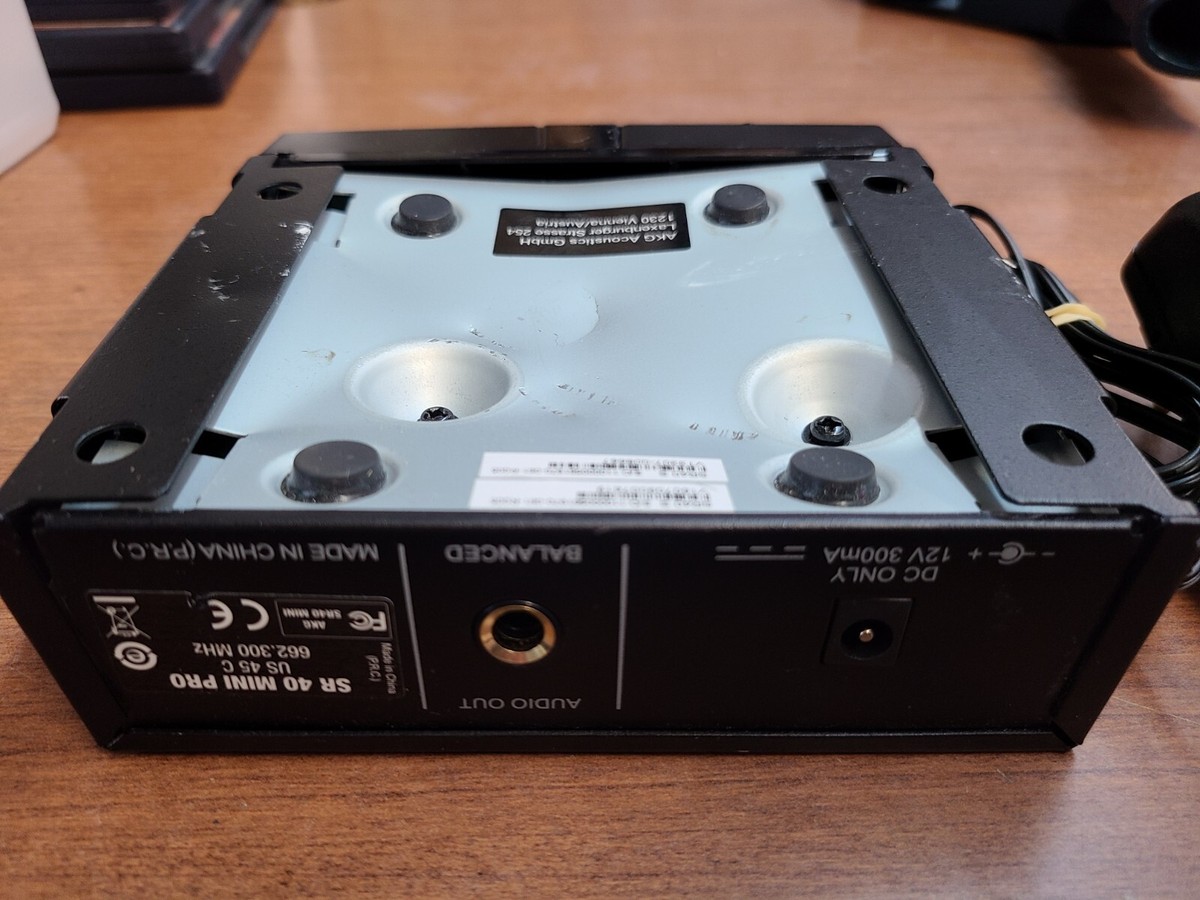 AKG SR40 MINI PRO STATIONARY RECEIVER & POWER SUPPLY US45C