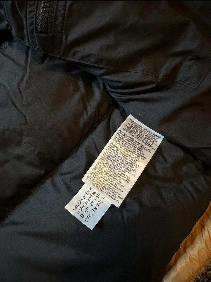 The North Face Versa Velour Nuptse Jacket - Image 4 of 4