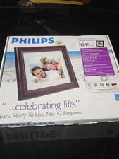 Philips 10.4" Digital Photo Frame SPF3400/G7. Brown Wood Frame - New