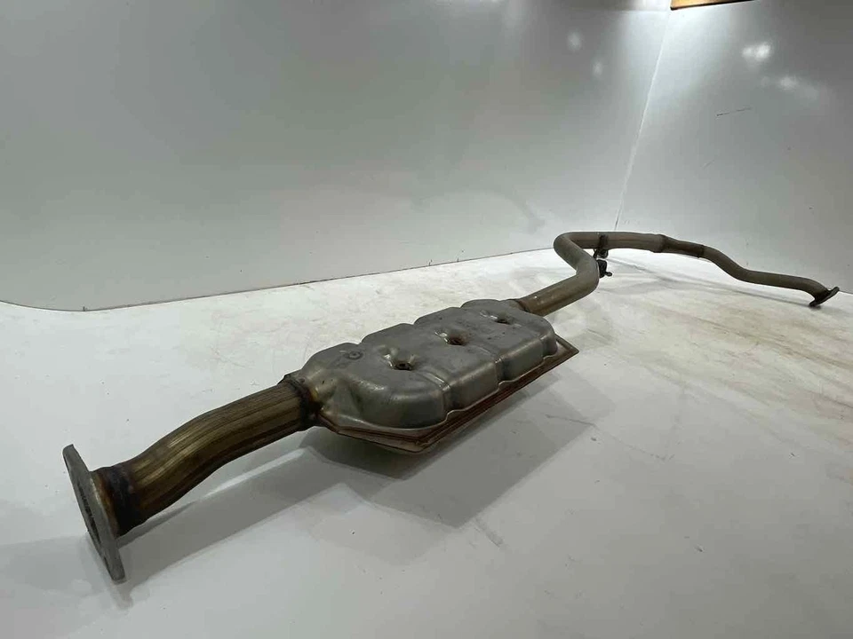 Conjunto de tubo resonador intermedio trasero de 2,4 L para SUBARU OUTBACK 2020-2025 FABRICANTE DE EQUIPOS ORIGINALES Foto 2 de 4