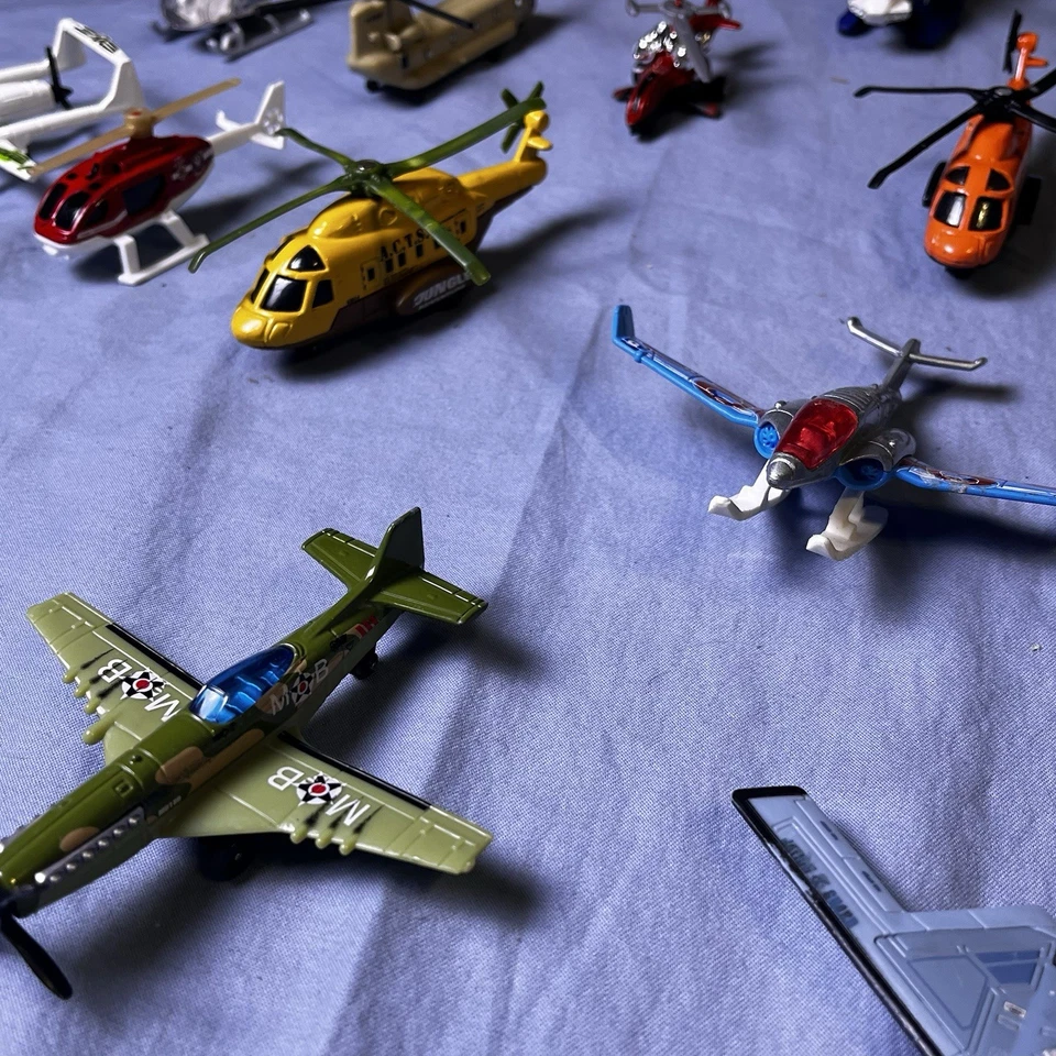 Matchbox Diecast Airplanes & Helicopters - 1/64-1/80 Lot Of 25 Assorted Makes - Image 3 of 4
