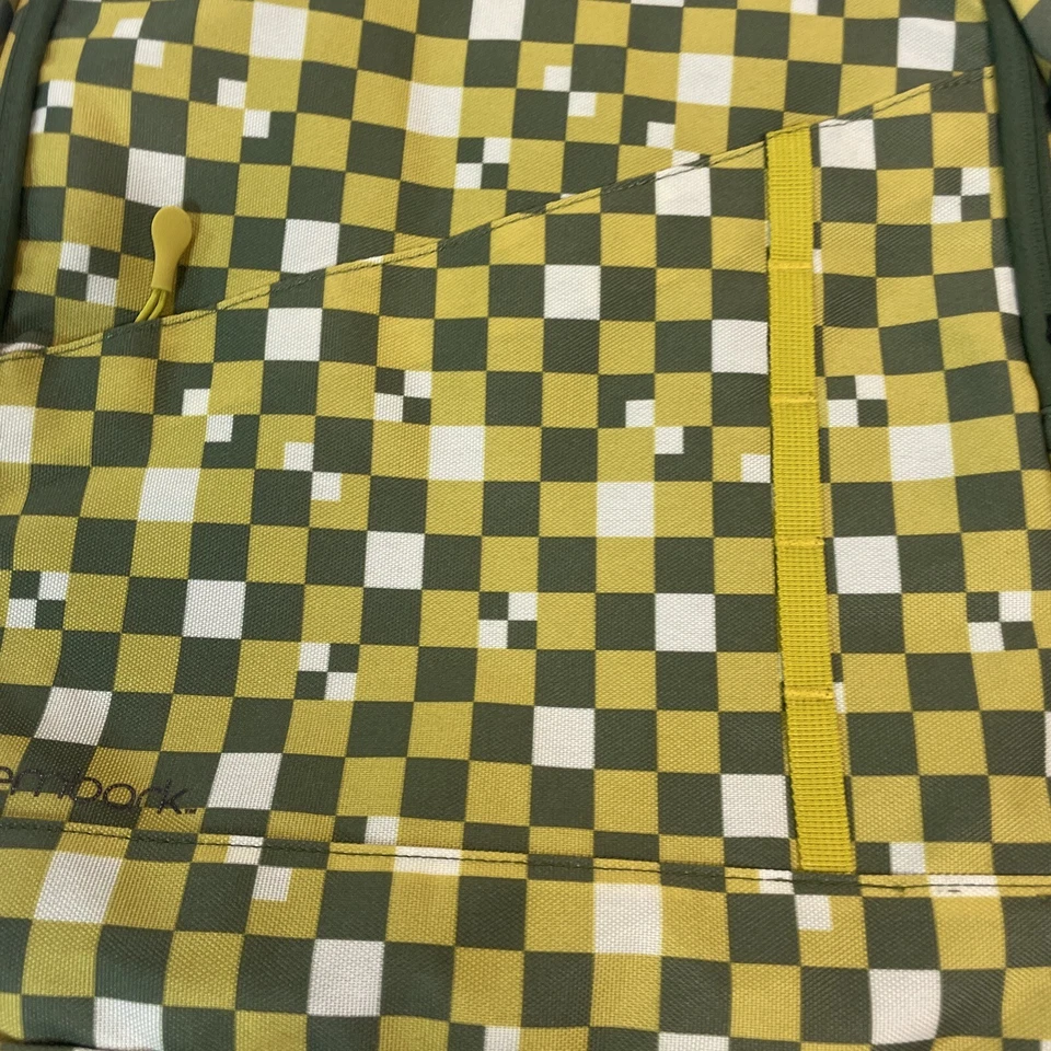 Mochila Embark Top-load 32L 17" a cuadros verdes Foto 2 de 4