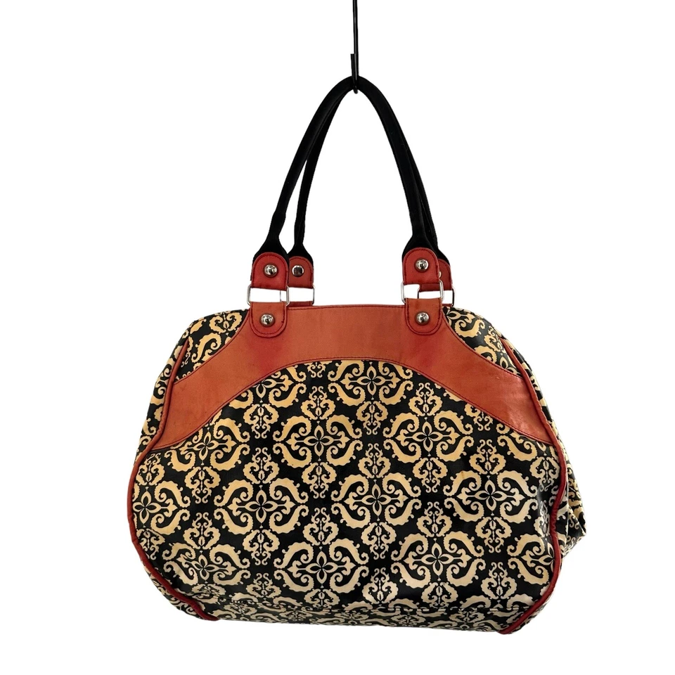 Bolso de Pañales Petunia Pickle Bottom Nostálgico Fin de Semana Bolso Bordado Fez Leer Foto 4 de 4