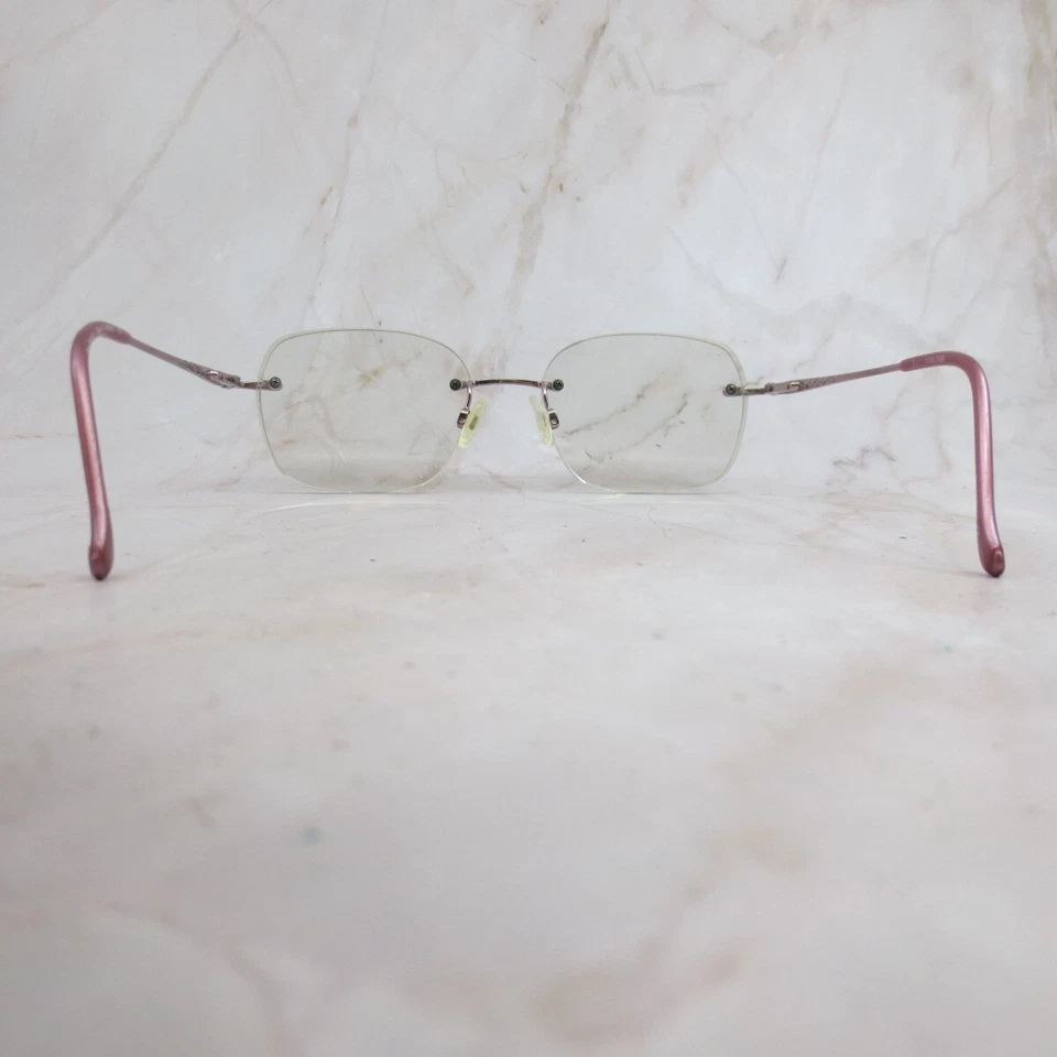 Marco de gafas Marchon Tres Jolie brillante Lovander para mujer oro rosa sin montura 135 Foto 4 de 4