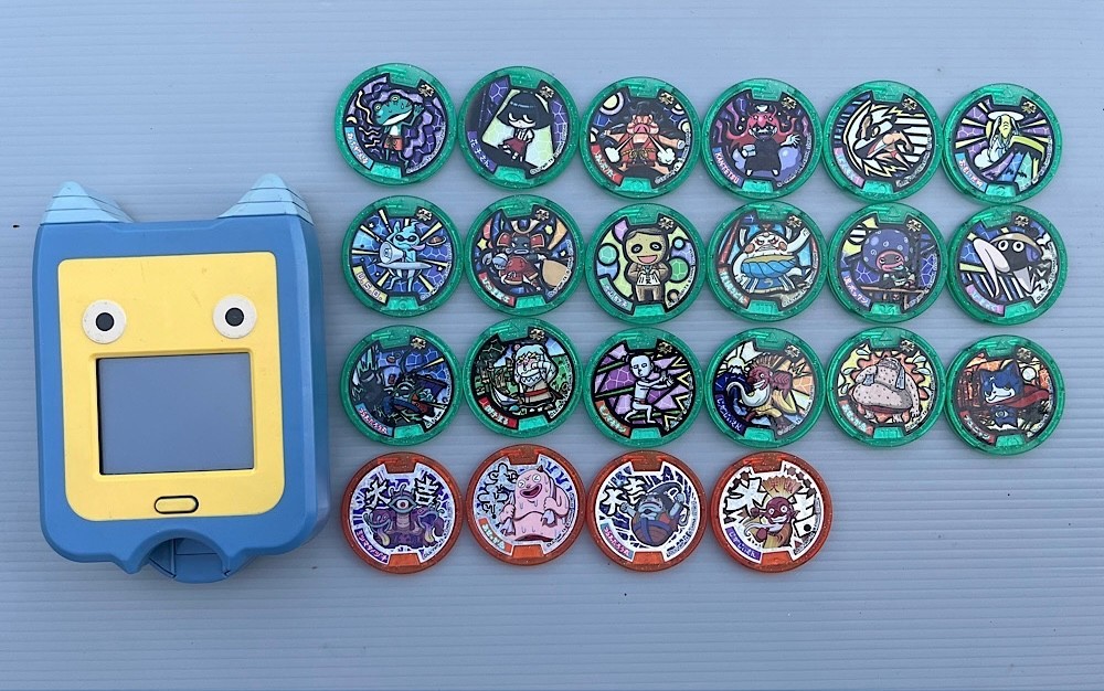 Yo-kai Watch Yo-kai Pad pantalla táctil + medallas Yo-kai 22 piezas. Japón