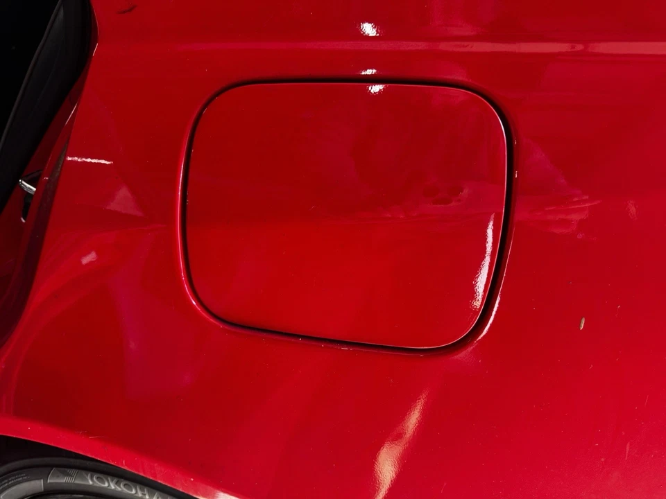 Lexus IS300 2001-2005 puerta tanque de gasolina tapa de llenado de combustible con tapa roja OEM Foto 3 de 4