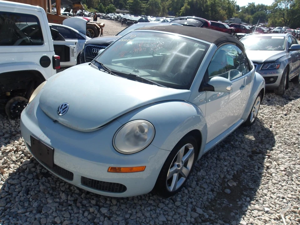 Used Front Left Door Assembly Front fits: 2010 Volkswagen Beetle Conv electric F - Изображение 2 из 4