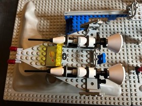 LEGO Beta I Command Base (6970) Classic Space Set, Vintage, Minifigures