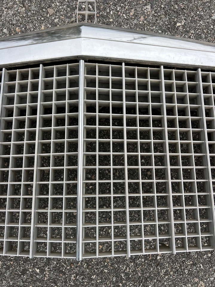 1985-1989 Lincoln Town Car Ford OE Chrome Front Grill Insert Panel E5VB8150AB - Image 3 of 4