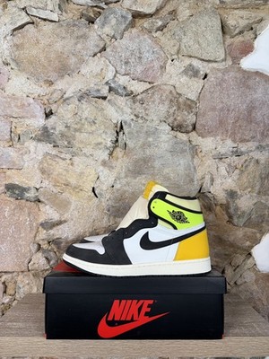 AIR JORDAN 1 RETRO HIGH OG Black White Volt SKU 555088 118 EUR 46 US 12 Nike New