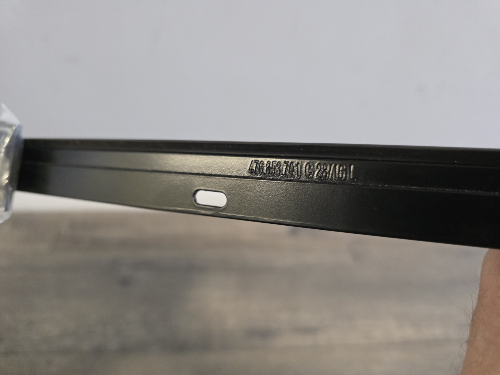 LAMBORGHINI AVENTADOR DRIVER LEFT SIDE ROOF MOLDING OEM 476853701C