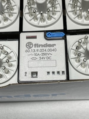 10 Stück / Finder / General Purpose Relay / Type: 60.13.9.024.0040