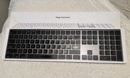 Apple A1843 Magic Keyboard w/Numeric Keypad Space Gray - Tested Works