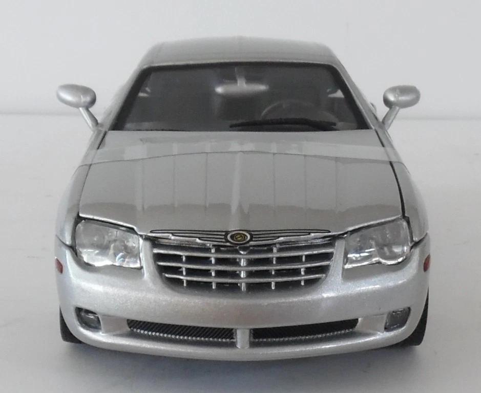 Diecast Silver 2003 Chrysler Crossfire 1:18 Solido New - Image 2 of 4