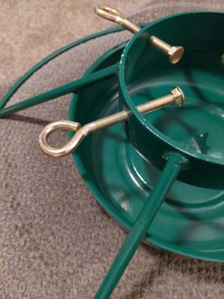 "Soporte para árbol soldado Iron Mountain para árboles de hasta 12 pies 25,5"" redondo" Foto 4 de 4